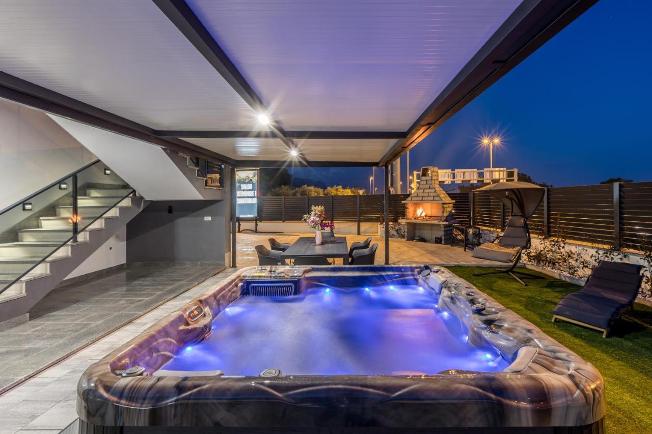Luxury Apartments Katarina Kaštela Buitenkant foto