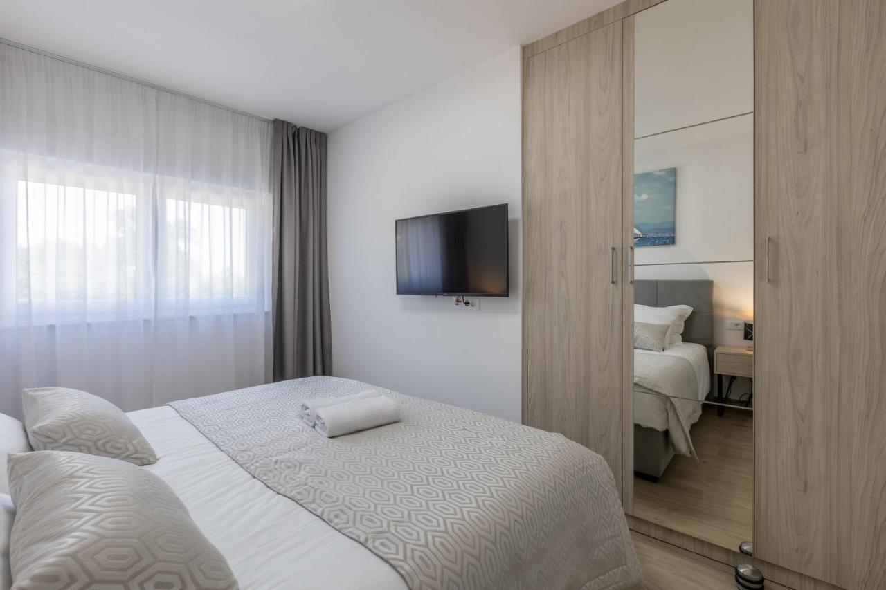Luxury Apartments Katarina Kaštela Buitenkant foto
