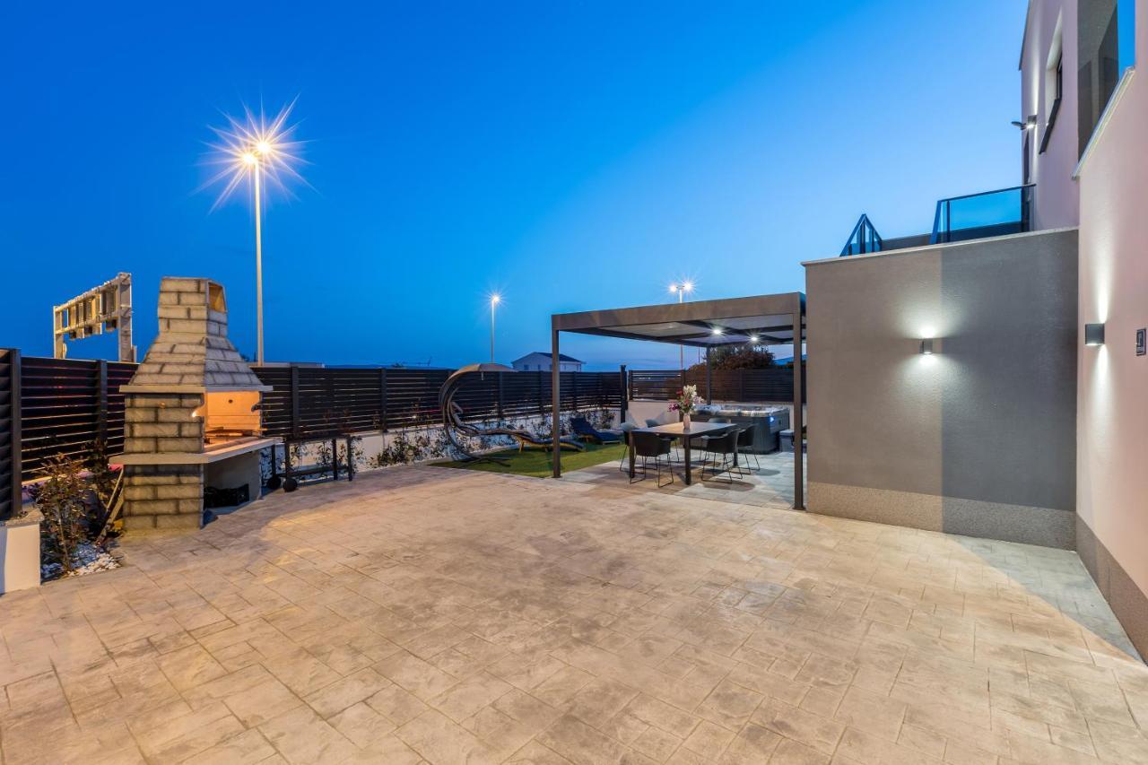 Luxury Apartments Katarina Kaštela Buitenkant foto