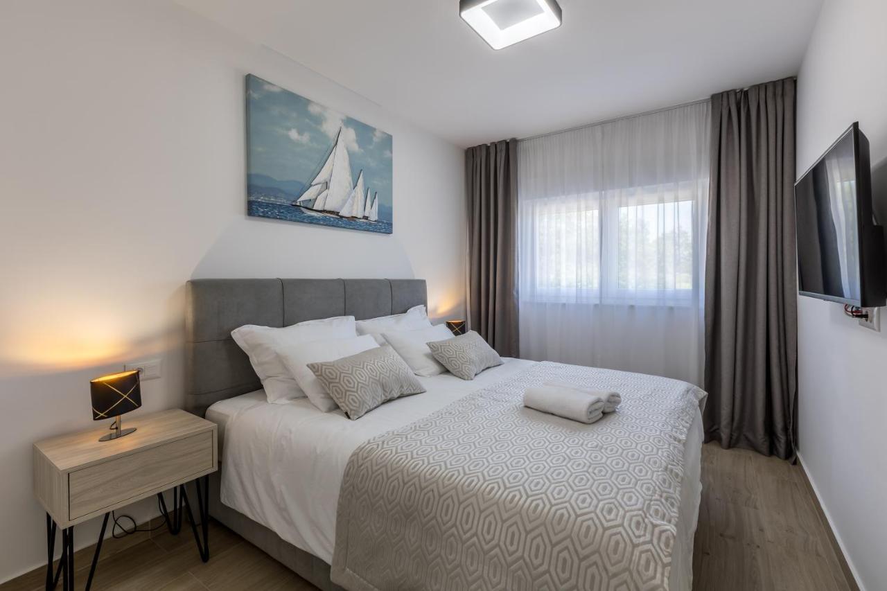 Luxury Apartments Katarina Kaštela Buitenkant foto