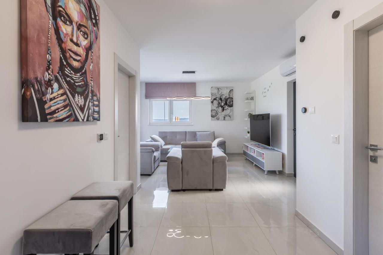 Luxury Apartments Katarina Kaštela Buitenkant foto